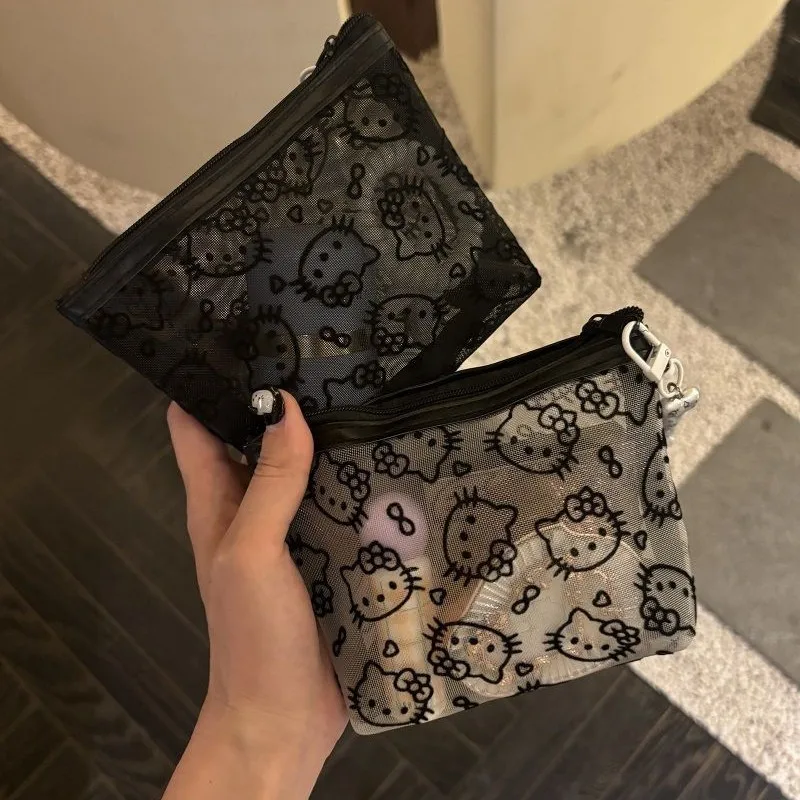 Mesh Net Bag - 2026 ใหม่ซานริโอ เฮลโล คิตตี้กระเป๋าเก็บของวัสดุตาข่ายแบบพกพาซิปกระเป๋าใส่เหรียญกระเป๋าใส่หูฟังสุดสร้างสรรค์กระเป๋าเครื่องสำอางสาวน่ารัก