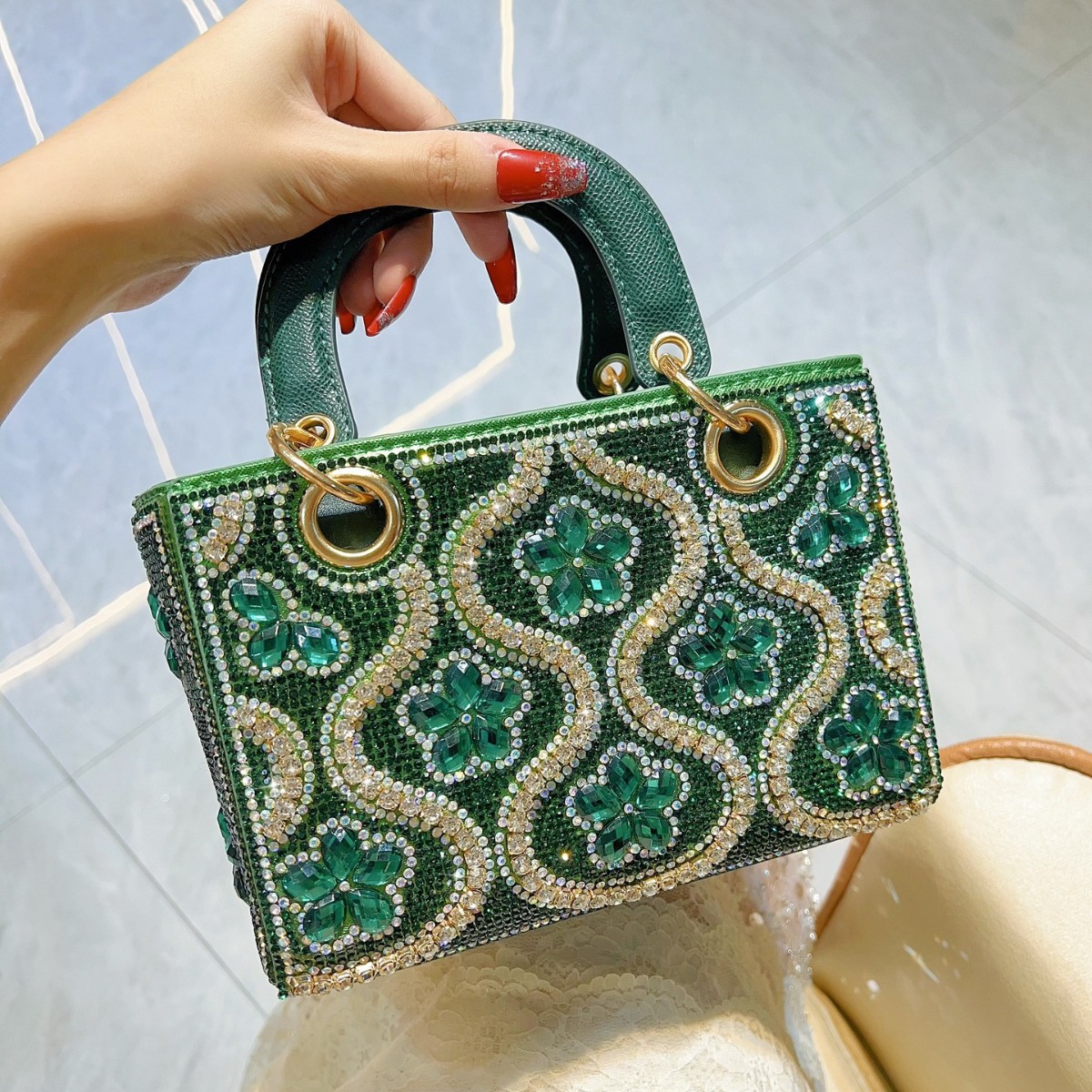 Women Bags Branded Sale - กระเป๋าถือแฟชั่นแบรนด์ดีไซเนอร์สุดหรู คุณภาพสูง ใหม่เอี่ยม สำหรับผู้หญิง สะพายไหล่หรือสะพายข้าง กระเป๋าถือผู้หญิง